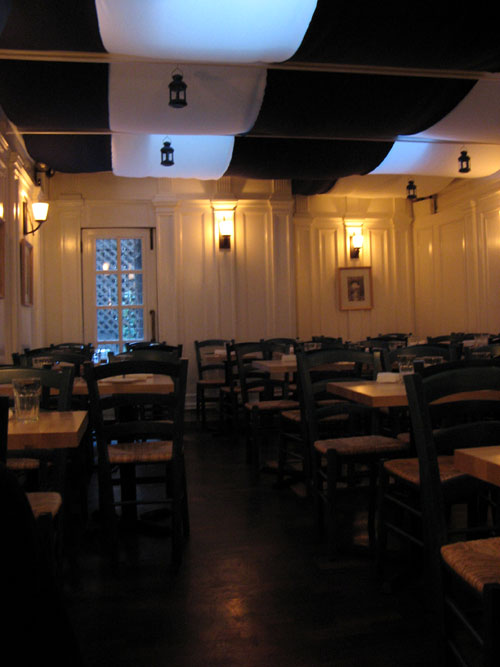 Kefi dining room