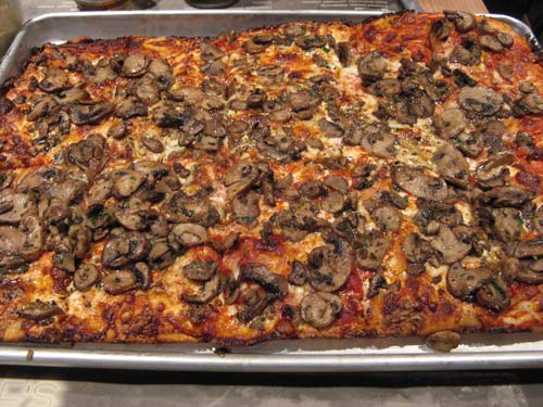 Adriennes Mushroom Pizza