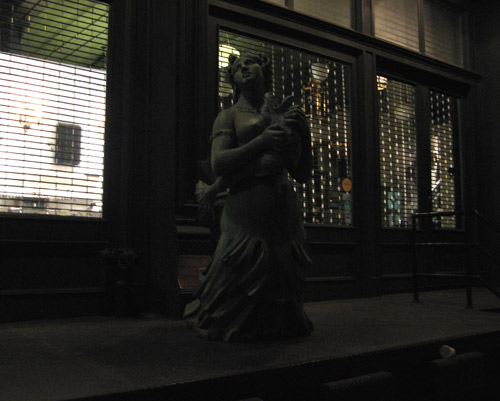 Tribeca Statue