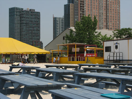 Water Taxi Beach tables